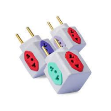 ADAPTADOR DE TOMADA DE CUBO 4 ENTRADAS 10A A 20 - UNI